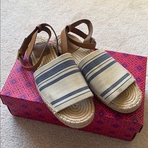 Euc Tory Burch Awning sandals